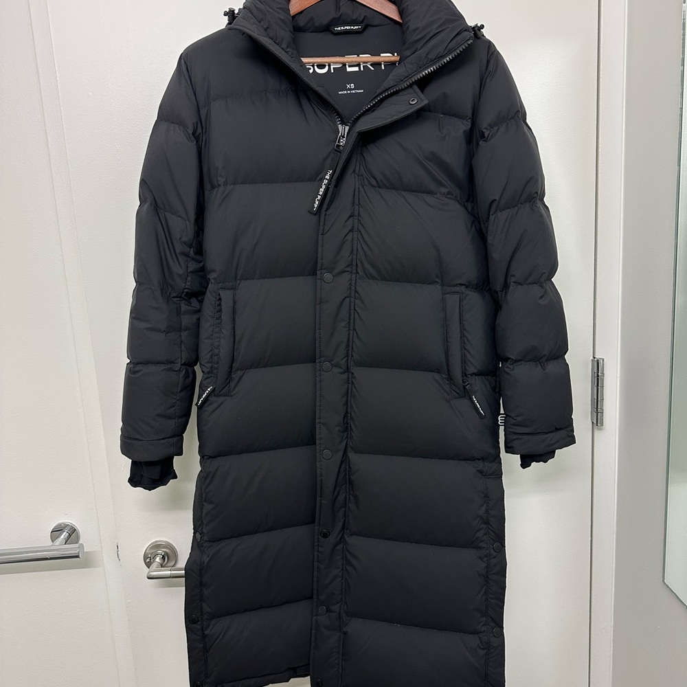 Aritzia Superdry Black Puffer Coat
